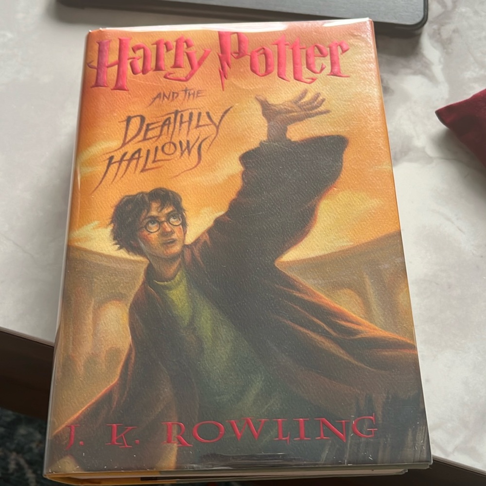 ✨2for15✨ Harry Potter Deathly Hallows hardcover